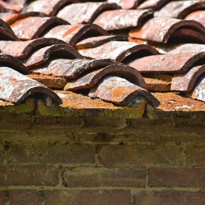 Undichtes Dach auf Mallorca? Warum kleine Reparaturen jetzt große Schäden verhindern